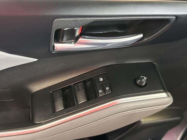 Photo of 2021 Moon Dust Toyota Highlander