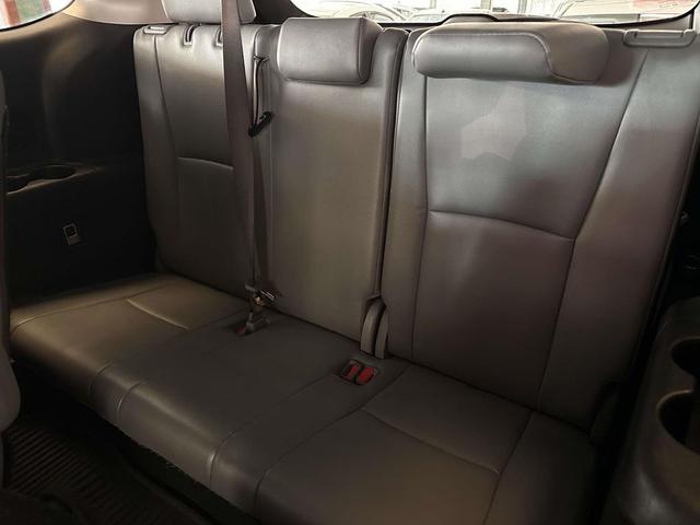 Photo of 2021 Moon Dust Toyota Highlander