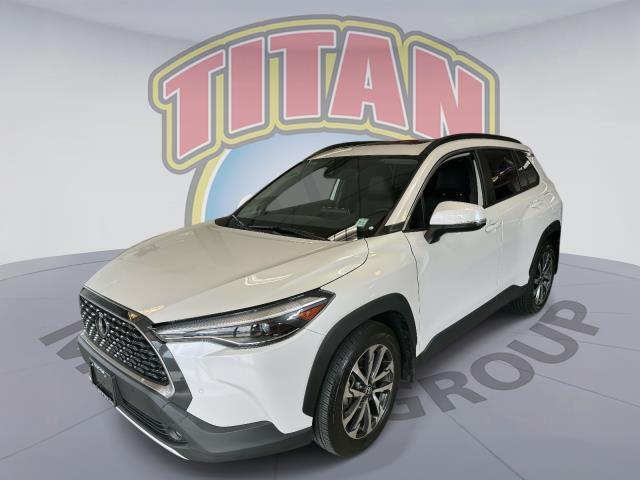 Photo of 2022 Wind Chill Pearl Toyota Corolla Cross