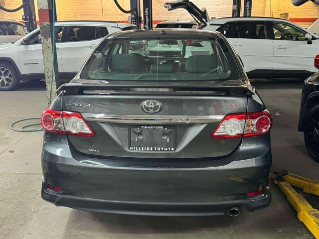 Photo of 2013 Magnetic Gray Metallic Toyota Corolla