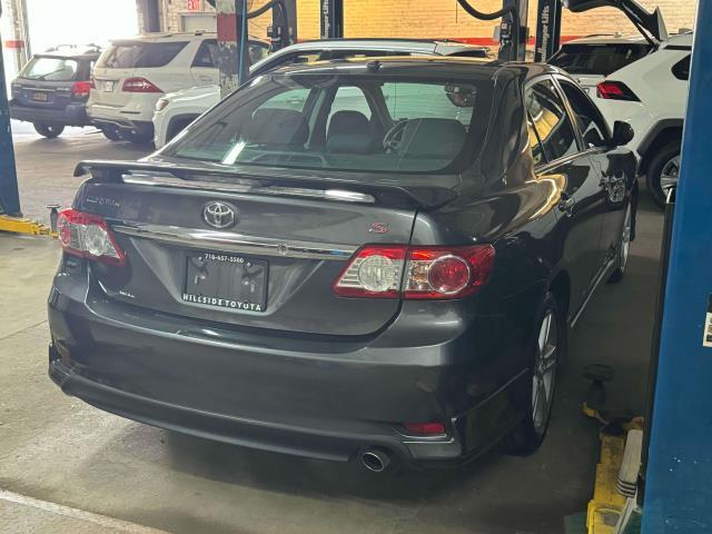 Photo of 2013 Magnetic Gray Metallic Toyota Corolla