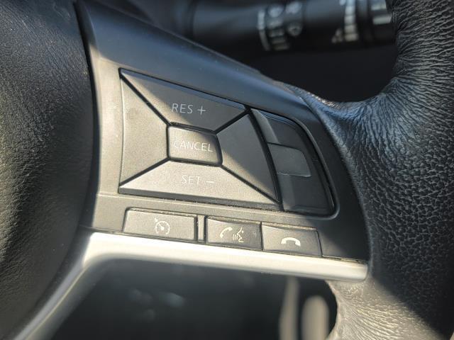 Photo of 2017 Magnetic Black Nissan Rogue