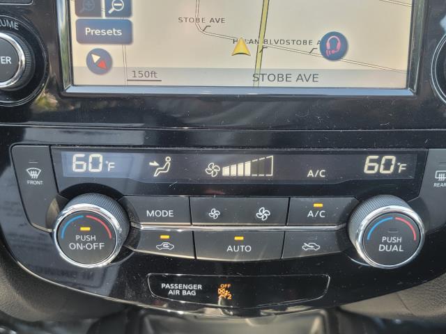 Photo of 2017 Magnetic Black Nissan Rogue