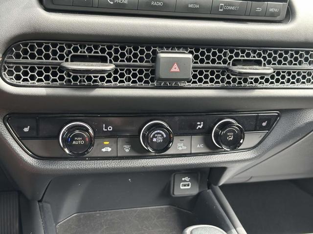 Photo of 2023 Nordic Forest Pearl Honda HR-V