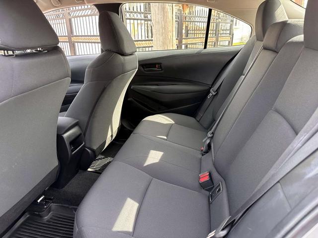 Photo of 2022 Classic Silver Metallic Toyota Corolla