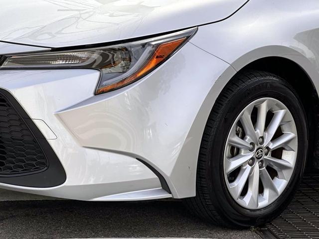 Photo of 2022 Classic Silver Metallic Toyota Corolla