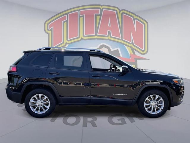 Photo of 2020 Diamond Black Crystal Pearlcoat Jeep Cherokee