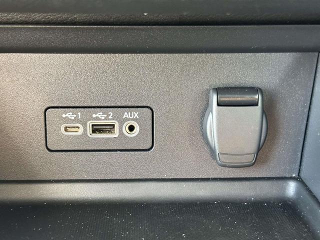 Photo of 2022 Super Black Nissan Sentra
