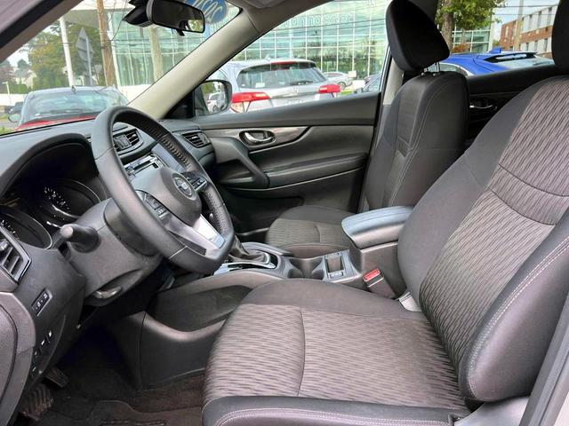 Photo of 2020 Brilliant Silver Metallic Nissan Rogue