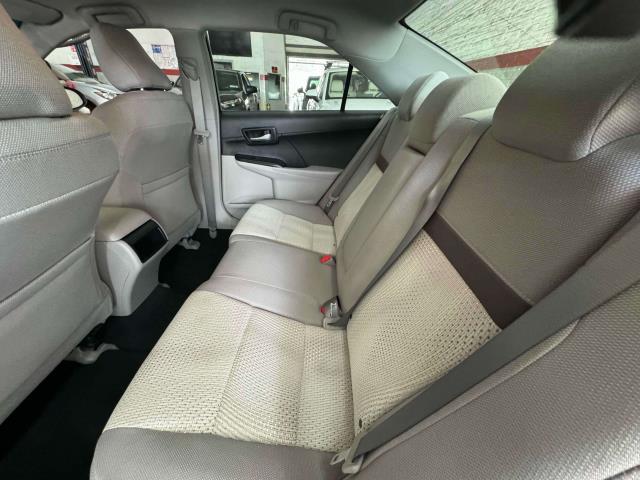 Photo of 2014 Classic Silver Metallic Toyota Camry