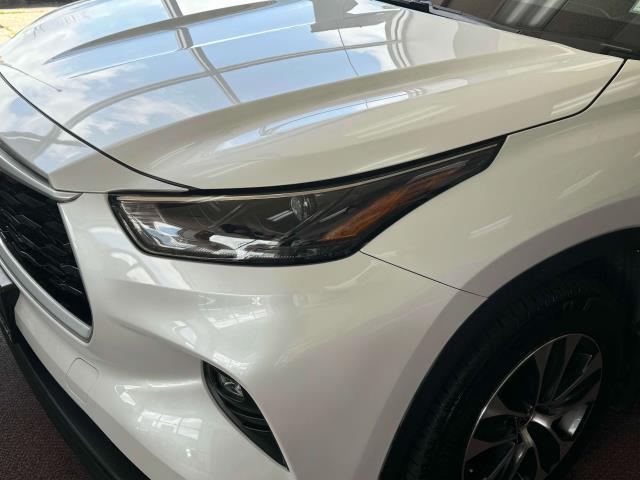 Photo of 2023 Wind Chill Pearl Toyota Highlander