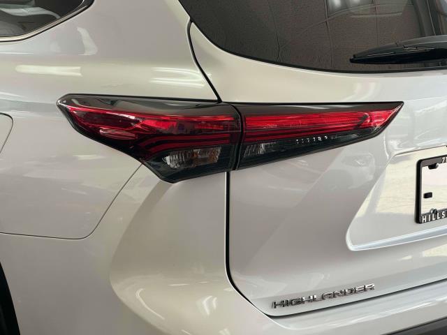 Photo of 2023 Wind Chill Pearl Toyota Highlander
