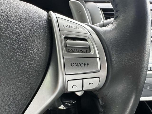 Photo of 2017 Brilliant Silver Nissan Altima
