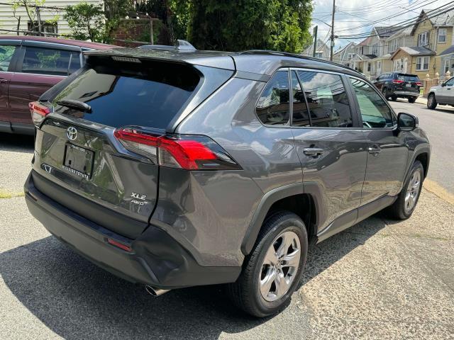 Photo of 2022 Magnetic Gray Metallic Toyota RAV4