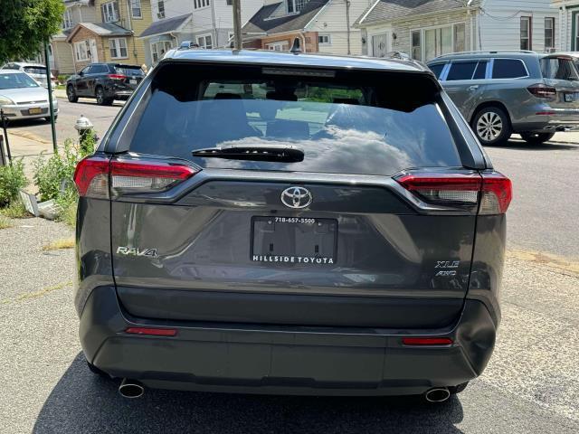 Photo of 2022 Magnetic Gray Metallic Toyota RAV4