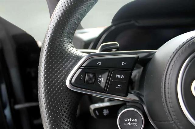 Photo of 2018 Black Audi R8