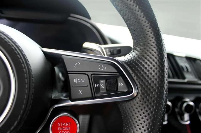 Photo of 2018 Black Audi R8