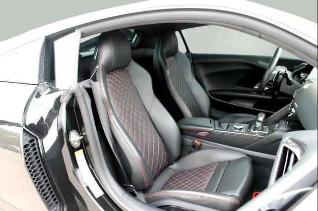 Photo of 2018 Black Audi R8