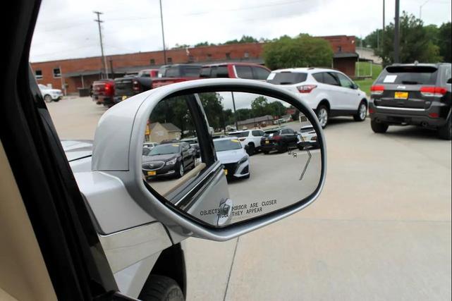 Photo of 2013 Silver Cadillac Escalade