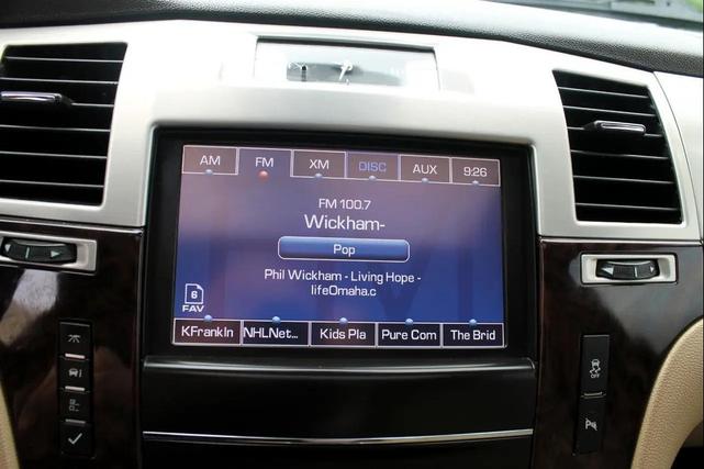 Photo of 2013 Silver Cadillac Escalade