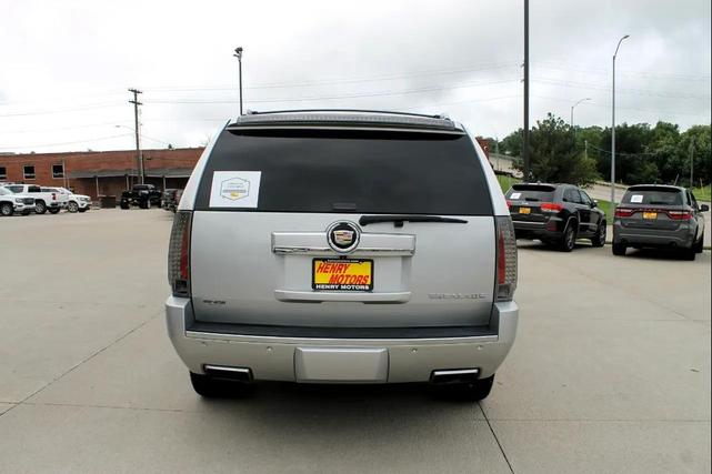 Photo of 2013 Silver Cadillac Escalade