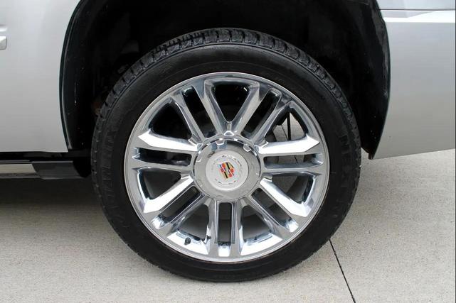 Photo of 2013 Silver Cadillac Escalade