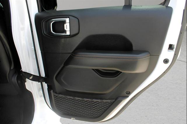 Photo of 2023 White Jeep Wrangler
