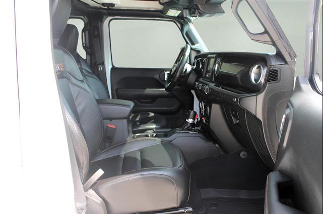 Photo of 2023 White Jeep Wrangler