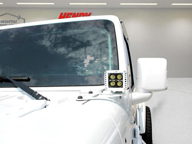 Photo of 2023 White Jeep Wrangler