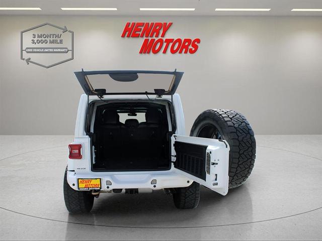 Photo of 2023 White Jeep Wrangler