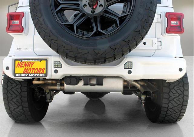 Photo of 2023 White Jeep Wrangler