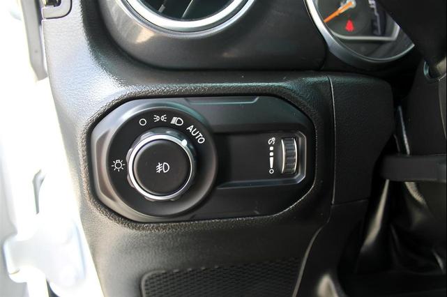 Photo of 2023 White Jeep Wrangler