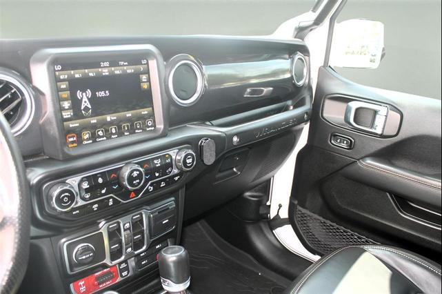 Photo of 2023 White Jeep Wrangler
