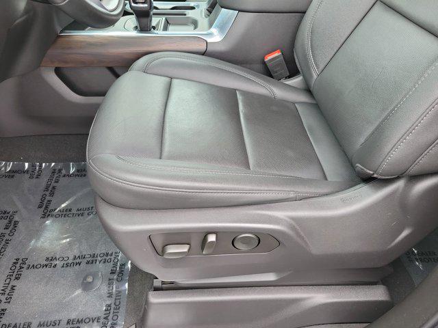 Photo of 2023 Summit White GMC Sierra 1500