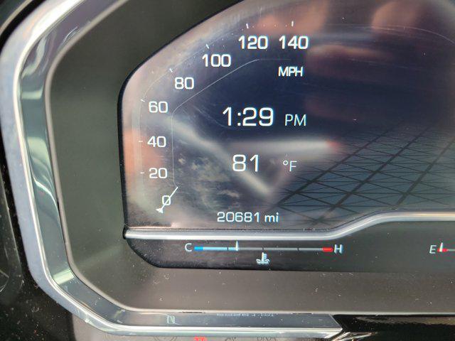 Photo of 2023 Summit White GMC Sierra 1500