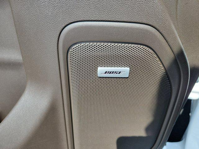 Photo of 2022 White Frost Tricoat GMC Sierra 1500