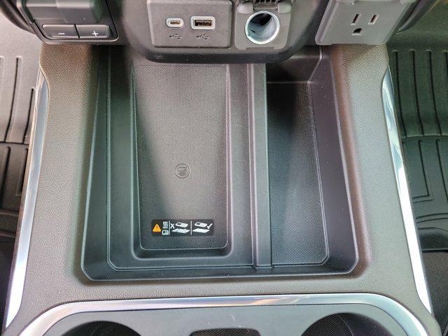 Photo of 2022 White Frost Tricoat GMC Sierra 1500