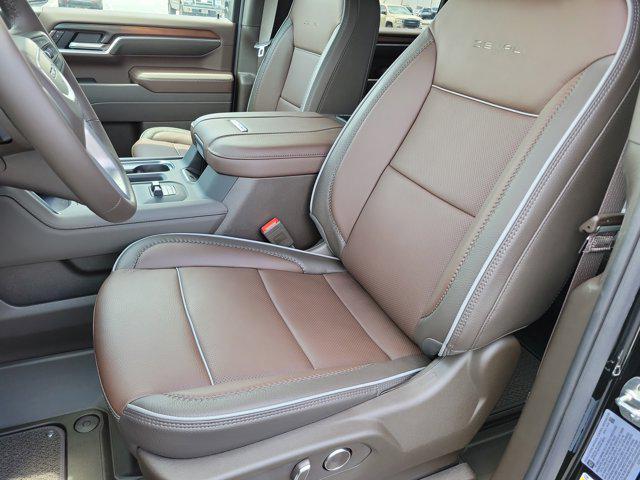 Photo of 2025 Onyx Black GMC Sierra 2500