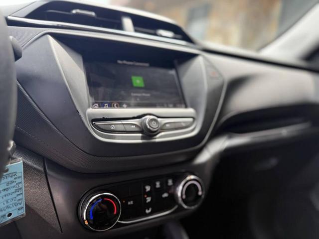 Photo of 2021 Summit White Chevrolet Trailblazer