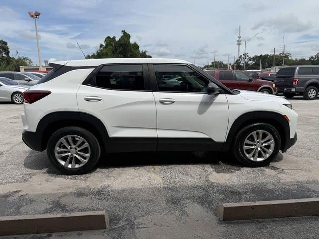 Photo of 2021 Summit White Chevrolet Trailblazer