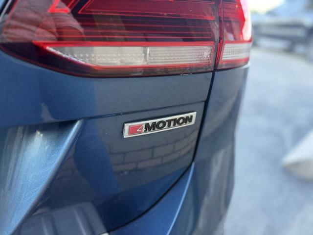Photo of 2019 Blue Volkswagen Golf Alltrack