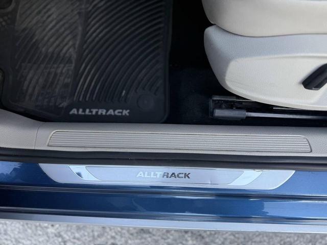 Photo of 2019 Blue Volkswagen Golf Alltrack