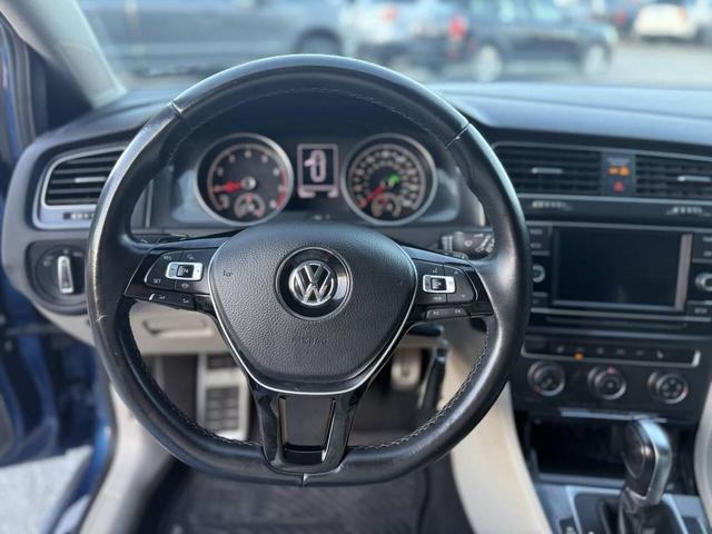 Photo of 2019 Blue Volkswagen Golf Alltrack