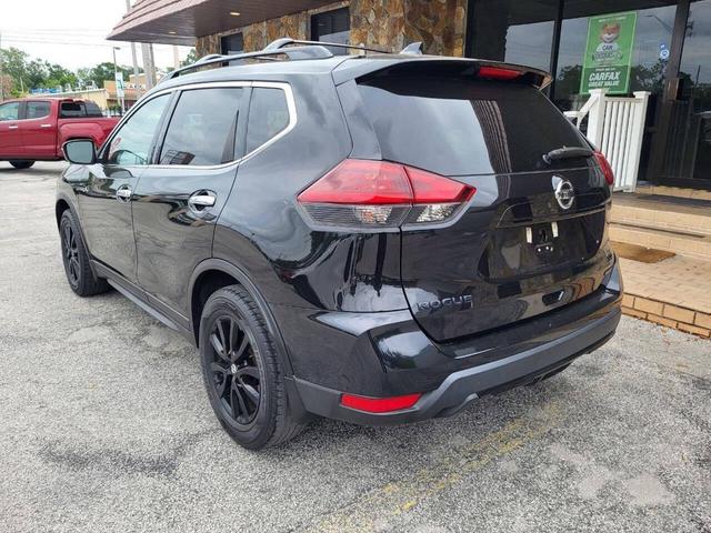 Photo of 2018 Magnetic Black Nissan Rogue