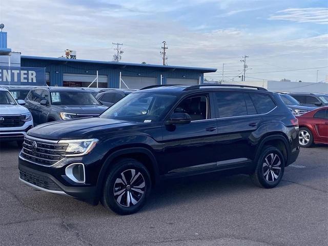 Photo of 2025 Deep Black Pearl Volkswagen Atlas