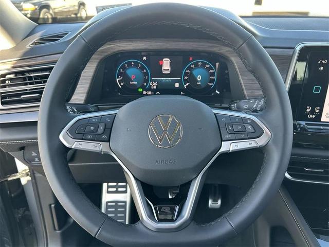 Photo of 2025 Pure Gray Volkswagen Atlas
