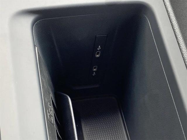 Photo of 2025 Platinum Gray Volkswagen Tiguan