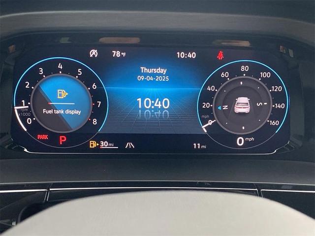 Photo of 2026 pure gray Volkswagen Atlas Cross Sport
