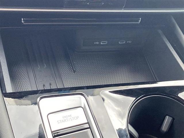 Photo of 2026 pure gray Volkswagen Atlas Cross Sport