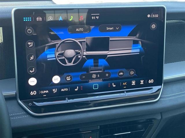 Photo of 2025 Pure White Volkswagen Tiguan
